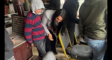 DEM Parti Patnos Belediye Başkan Adayı Rojbin Kartal Esnaf Ziyaretleri'ne Devam Ediyor