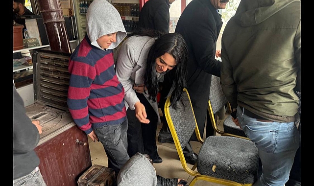 DEM Parti Patnos Belediye Başkan Adayı Rojbin Kartal Esnaf Ziyaretleri'ne Devam Ediyor