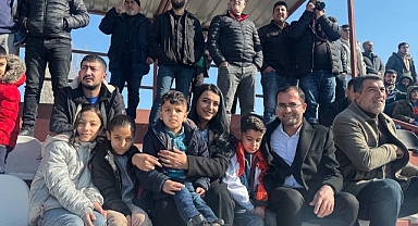 DEM Parti Patnos Belediye Eş Başkan Adaylarından Patnos İdman Yurdu Spor Kulübüne destek sözü