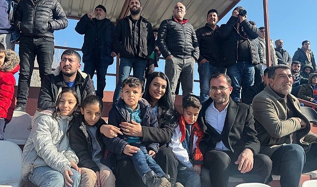 DEM Parti Patnos Belediye Eş Başkan Adaylarından Patnos İdman Yurdu Spor Kulübüne destek sözü
