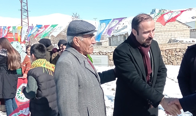 DEM Partisi Erciş Belediye Başkan Adayı Halkla Buluşmaya Devam Ediyor