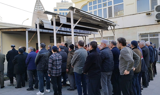 Dini nikahlı eşi tarafından öldürülen kadın toprağa verildi