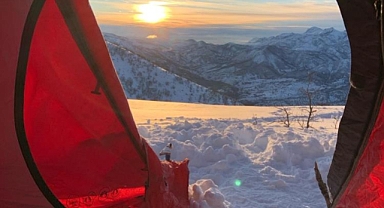 Eksi 23 dereceyi gören o ilde sporcular çıldırdı: Eksi 23 derecede çadırlı kamp