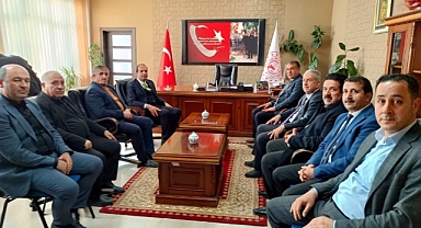 Erciş Ak Parti Belediye Başkan Adayı Çiftçi Milli Eğitim Müdürü Sadık İşleri Ziyaret Etti