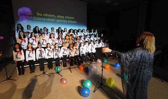 Erzincan çocuk korosu mest etti