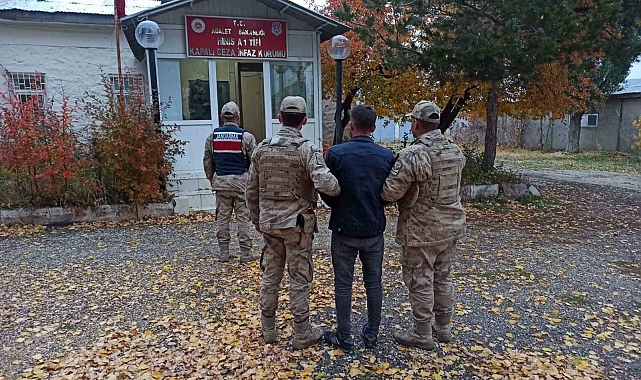Erzurum'da aranan şahıslar jandarmadan kaçamadı