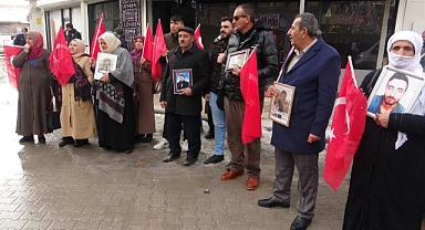 Evlat nöbetindeki acılı aileler: “DEM Parti'ye oy verenler hakkımıza giriyorlar”