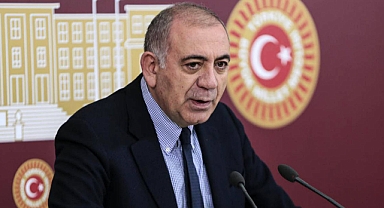 Gürsel Tekin Neden İstifa Etti? Gürsel Tekin Kimdir, Nerelidir, Kaç Yaşındadır?