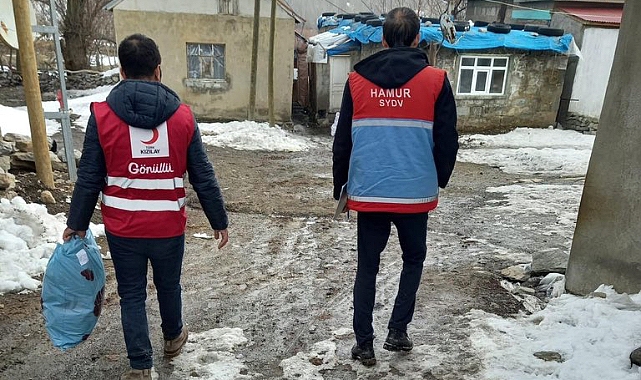 Hamur'da 1600 haneye yardım ulaştı