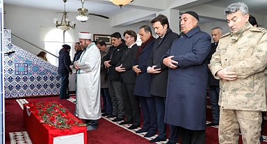 Hayatını kaybeden Şırnak İl Sağlık Müdürü Altın, memleketi Bingöl'de defnedildi