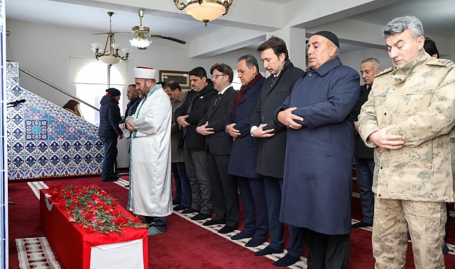 Hayatını kaybeden Şırnak İl Sağlık Müdürü Altın, memleketi Bingöl'de defnedildi