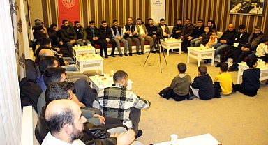 HÜDA PAR Adayı Yılmaz, Ağrılı gençlerle bir araya geldi