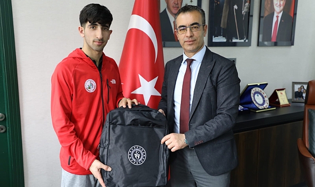 İl Müdürü Fedai Din, Başarılı Atletleri Tebrik Etti