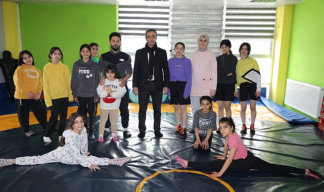 İl Müdürü Fedai Din’den, Doğubayazıt Gençlik Merkezi’ne ziyaret
