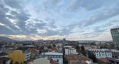 İlginç bulut görüntüsü: Sirrokümülüs'ler görsel şölen oluşturdu