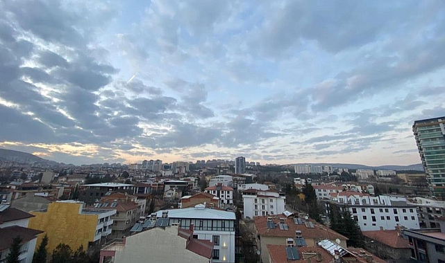 İlginç bulut görüntüsü: Sirrokümülüs'ler görsel şölen oluşturdu