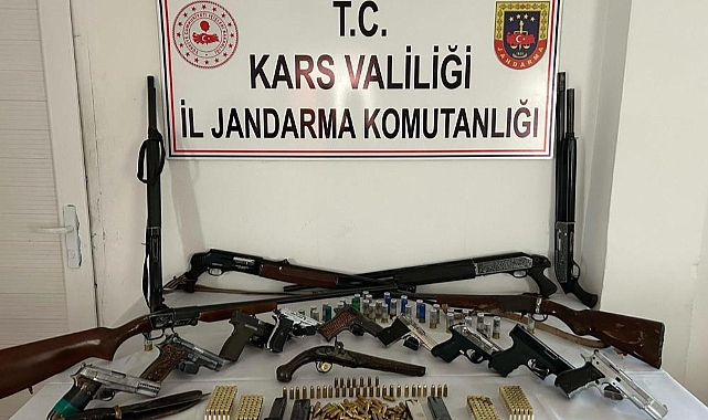 Jandarmadan 9 ayrı adrese operasyon: 9 gözaltı