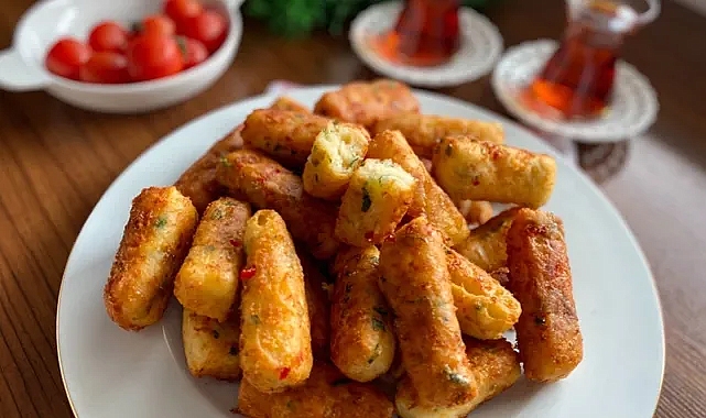 Kahvaltıların vazgeçilmezi: Pratik Peynirli Çubuk Pişi tarifi