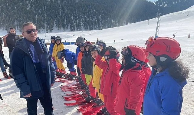 Kars Yıldız Kayakçılar yetiştirmeye Devam Ediyor