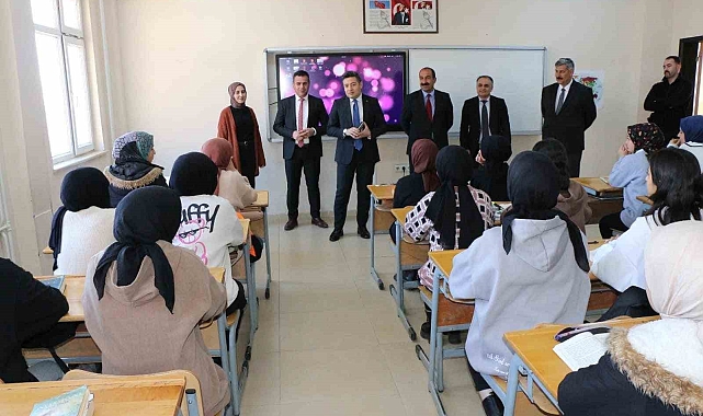 Kaymakam Özçelik: "Kız çocuklarının okutulması konusunda hassasiyetle duruyoruz"
