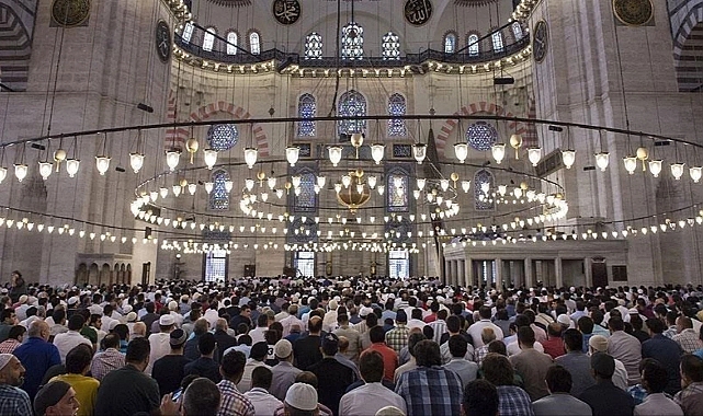 KUSMAK ORUCU BOZAR MI? Ramazanda niyetli iken kusunca oruç bozulur mu?