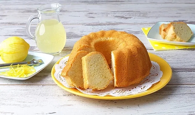 Mahallede efsane olacak: Herkesin bayılacağı yumuşacık Limonlu Kek tarifi