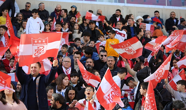 “Minik Yiğidolar” Sivasspor’a destek oldu