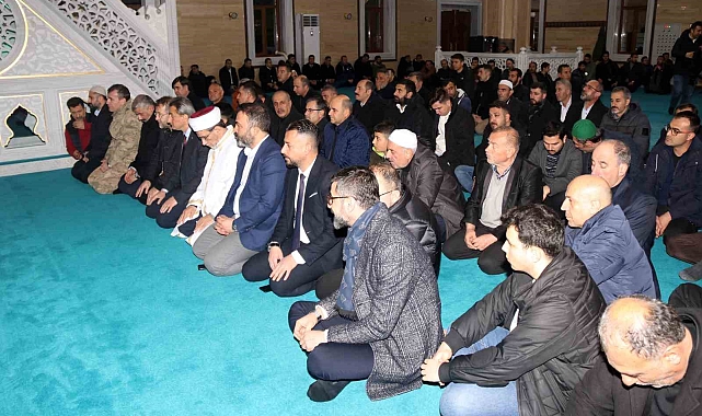 Miraç Kandilinde depremde hayatını kaybedenler için mevlit okutuldu
