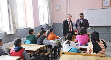 Müdür Kökrek, öğretmen ve öğrencilerle bir araya geldi