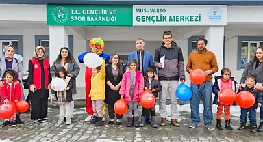 Muş'ta spor aktivitelere katılan özel öğrencilerden renkli görüntüler