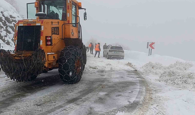 Muş'ta 18 araç içerisinde 53 kişi mahsur kaldı