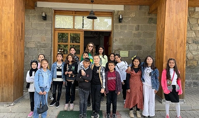 Muş'ta öğrenciler tarihi mekânları gezdi