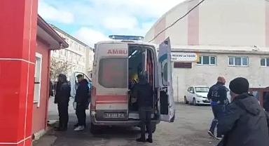 Otomobil devrildi: 1 ölü 3 yaralı