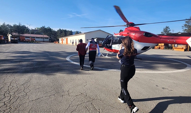 Parmağı kopan şahıs helikopterle hastaneye yetiştirildi