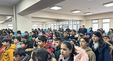 Patnos'ta 50 bin can için saygı duruşunda bulunuldu