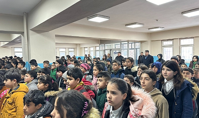 Patnos'ta 50 bin can için saygı duruşunda bulunuldu