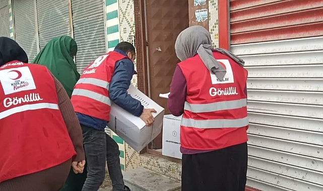 Patnoslu Gönüllüler "Birlikte Güçlüyüz" sloganıyla depremzedelerin yaralarına derman oluyor