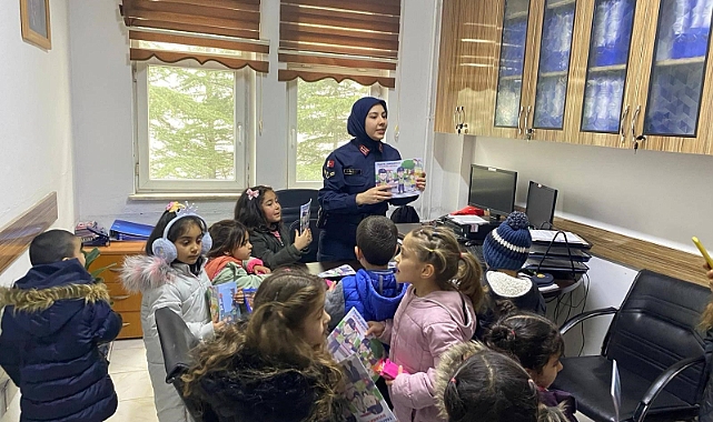 Sorgun'da anaokulu öğrencileri jandarma komutanlığını ziyaret etti