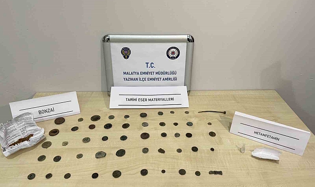Şüpheli araçta uyuşturucu ile tarihi eser ele geçirildi