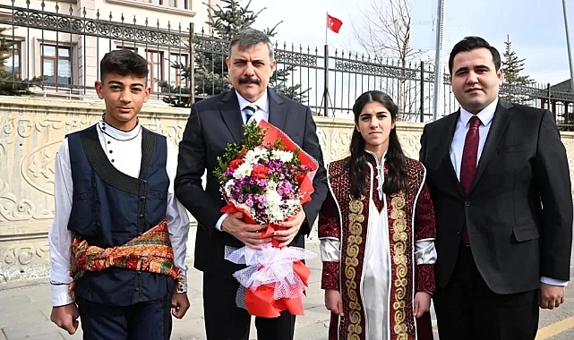 Vali Çiftçi Köprüköy'de
