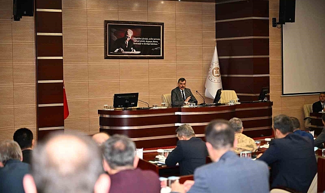 Vali Çiftçi Yatırımları Masaya Yatırdı