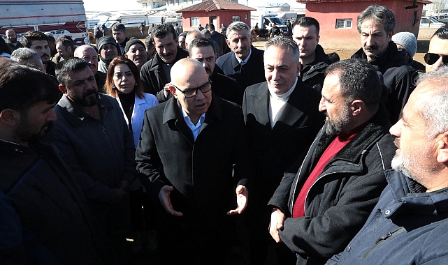 Vali Koç ve Belediye Başkanı Karadoğan'dan Ağrı Canlı Hayvan Borsasına ziyaret