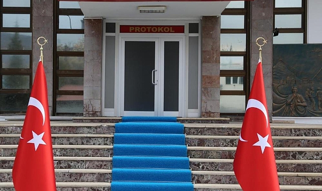 Valilik duyurdu: Toprak kayması nedeniyle Erzincan'a gidişlere 4 gün boyunca kısıtlama
