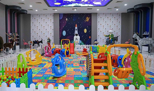 Van Büyükşehir Belediyesi "Oyuncak Evi" kurdu
