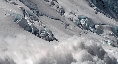 Van'da Çığ Felaketi: 8 Çocuk Annesi Hayatını Kaybetti