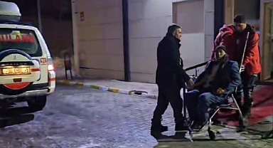 Van'da göğüs ağrısı olan 65 yaşındaki hasta için snowtrack ambulans harekete geçti