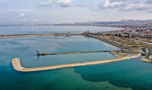 Van Gölü'ndeki dip çamuru 2 Milyona Yaklaştı
