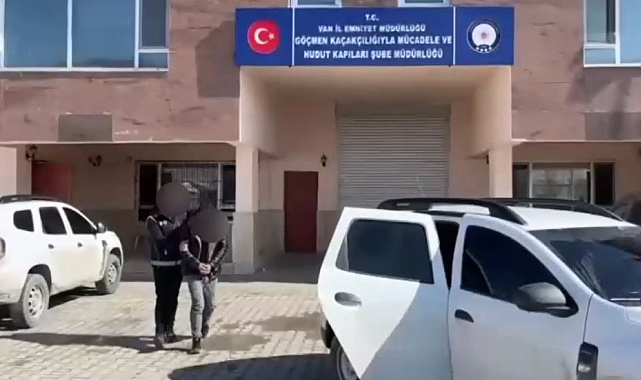 Van'da 5 düzensiz göçmen organizatörü tutuklandı
