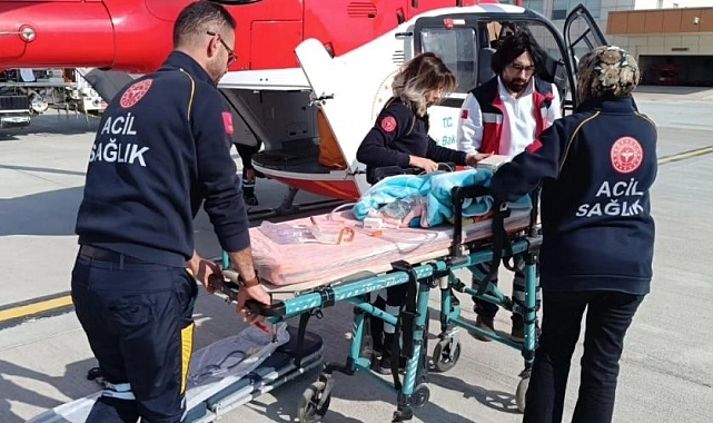 Van'da ambulans helikopter bebek hastalar için havalandı