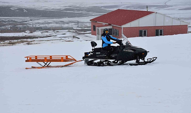 Van'da sağlık ekipleri kayak keyfi yarıda kalmasın diye görev yapıyor